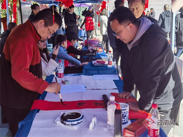 云南省首屆“廣電新春惠民月”暨電視服務(wù)“四進”活動啟動